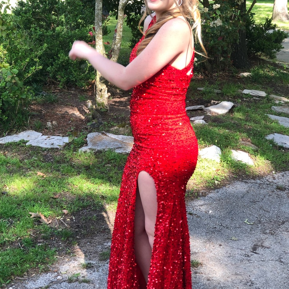 Prom dress - Picture 2 of 2